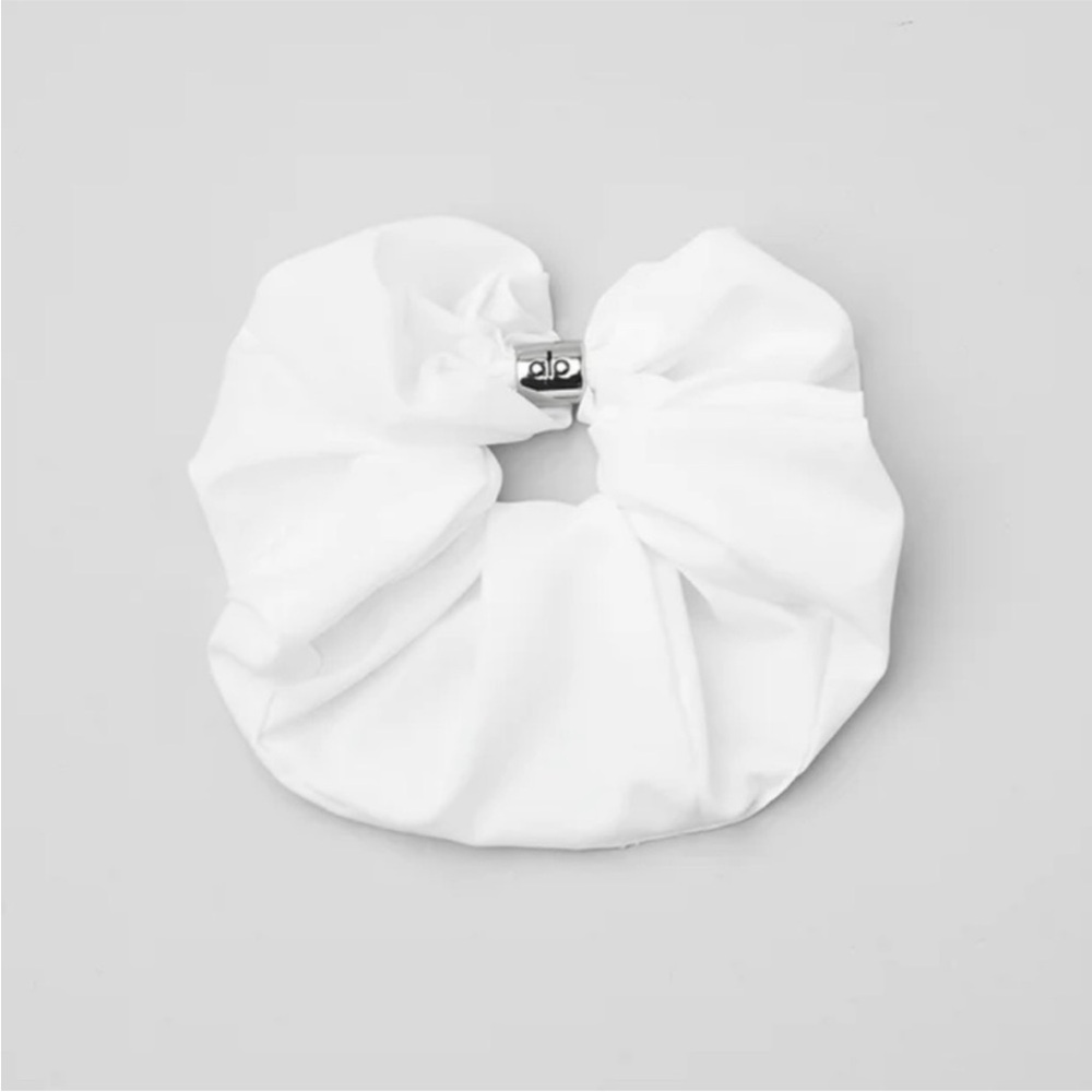 Alo Yoga White Bead It Oversized Scrunchie Hair Tie NWT